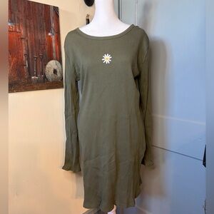 Wild Fable Green Crew Neck Long Sleeve Dress